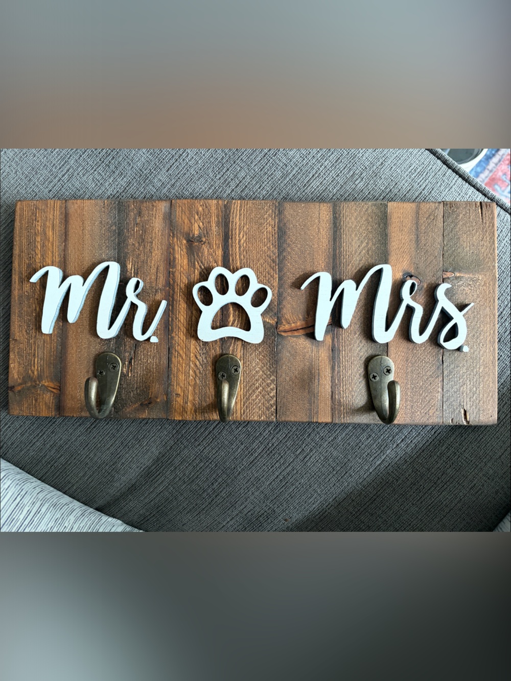 mr&mrs key wall sign